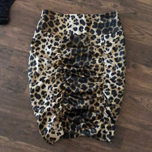 Moda International pencil skirt - Picture 3 of 3